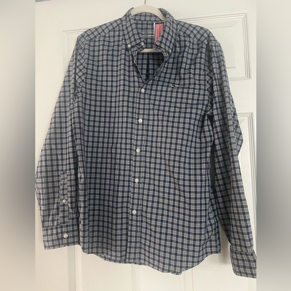Vineyard Vines Men's Navy and White Plaid Shirt